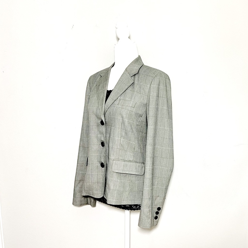 Rafaelle Woman Gray 3 Button Up Blazer